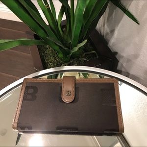 Beautiful New brown leather trimmed wallet.